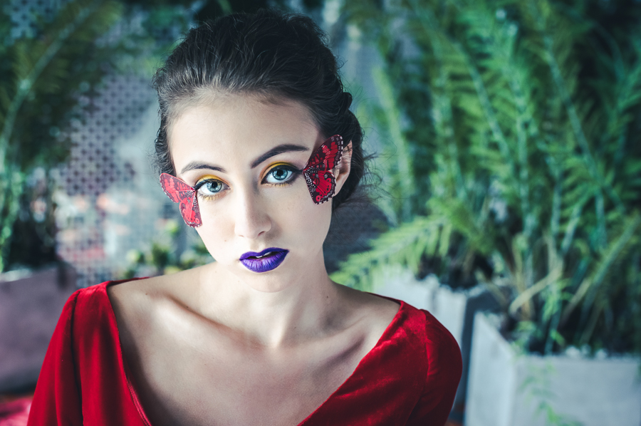 Perit Muuga punased kleidid (Gitta)